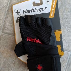 Harbinger Brand new size medium gloves